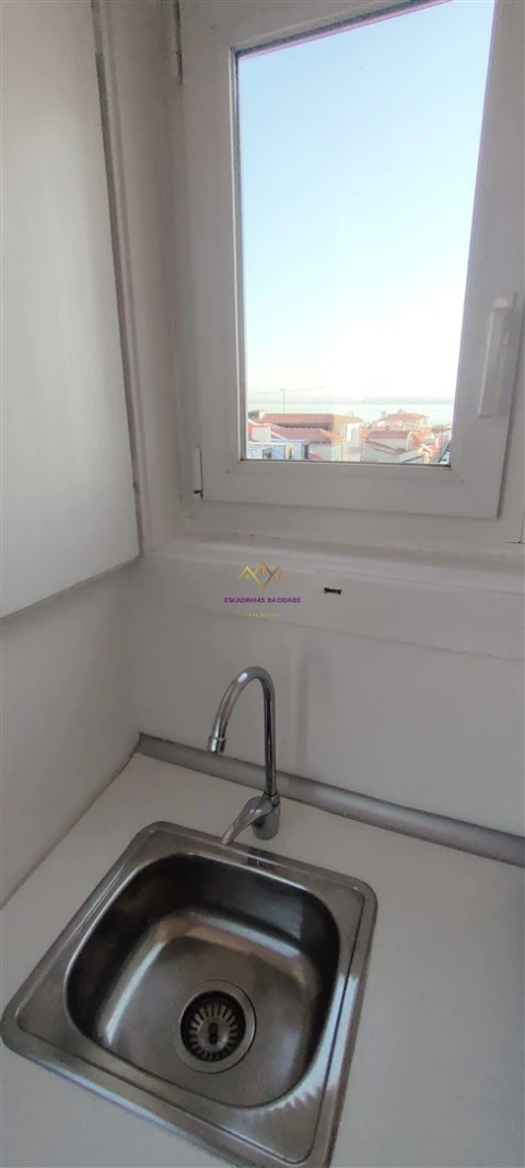 Apartamento T1 para Arrendamento em Misericórdia