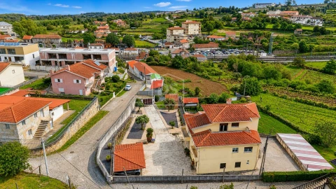 Moradia T5 para Venda em Caide de Rei