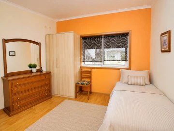 Moradia T5 para Venda em Caide de Rei