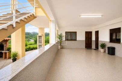 Moradia T5 para Venda em Caide de Rei