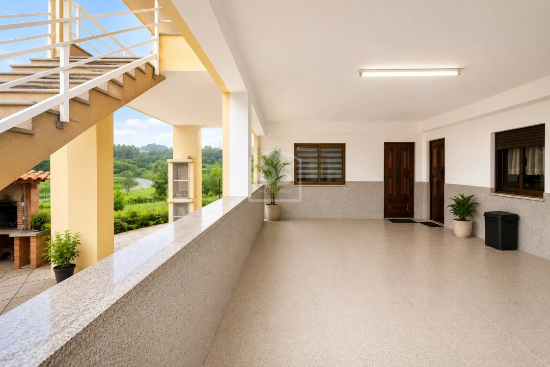 Moradia T5 para Venda em Caide de Rei Foto 17