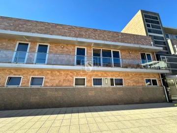 Apartamento T4 para Venda em Póvoa de Varzim, Beiriz e Argivai