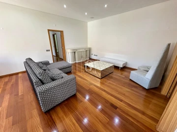 Apartamento T4 para Venda em Póvoa de Varzim, Beiriz e Argivai
