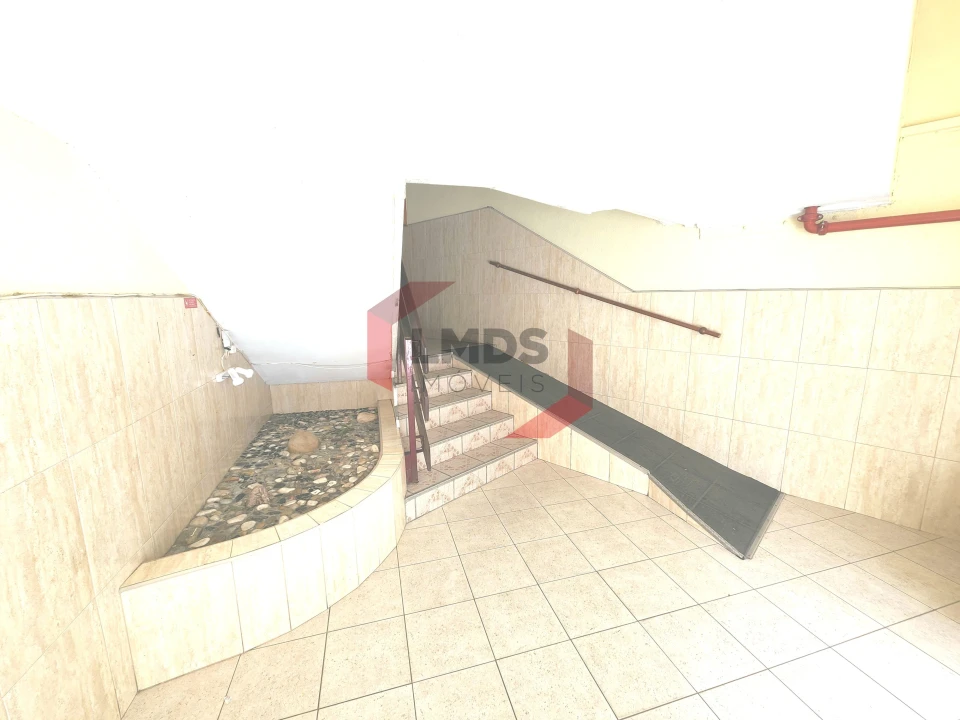 Apartamento T1 para Venda em Avintes Foto 2