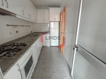 Apartamento T1 para Venda em Paranhos