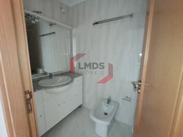 Apartamento T1 para Venda em Paranhos