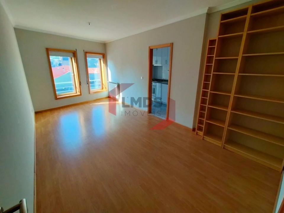Apartamento T1 para Venda em Paranhos Foto 1