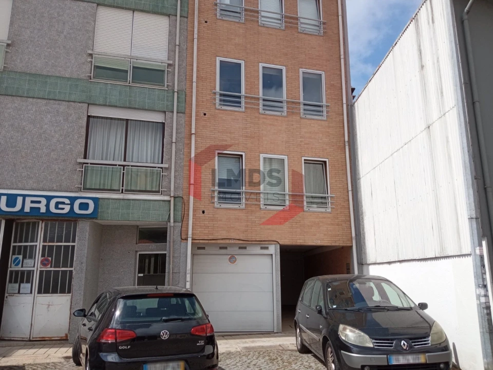 Apartamento T1 para Venda em Paranhos Foto 17