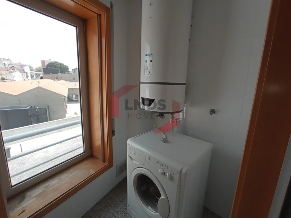 Apartamento T1 para Venda em Paranhos Foto 8