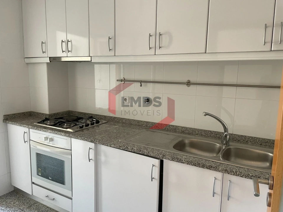 Apartamento T1 para Venda em Paranhos Foto 6