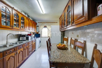 Apartamento T6 para Venda em Cacém e São Marcos