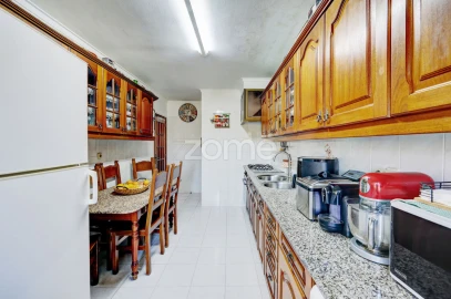 Apartamento T6 para Venda em Cacém e São Marcos