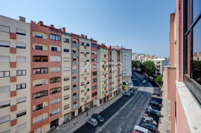 Apartamento T6 para Venda em Cacém e São Marcos