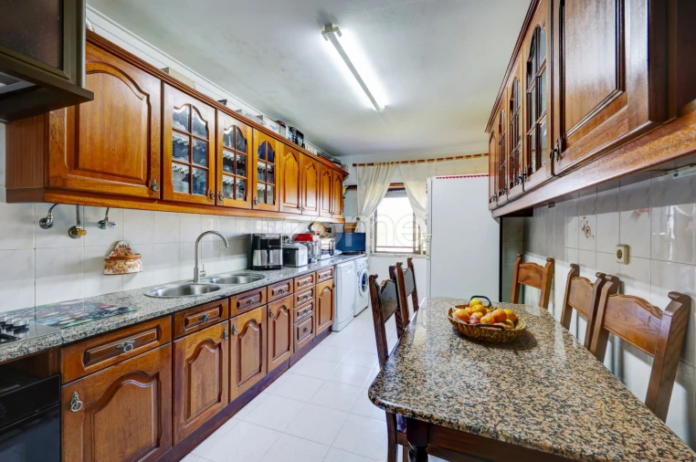 Apartamento T6 para Venda em Cacém e São Marcos Foto 12
