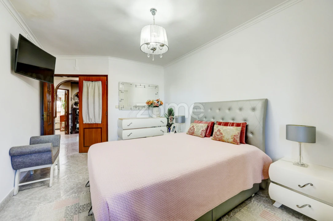Apartamento T6 para Venda em Cacém e São Marcos Foto 15