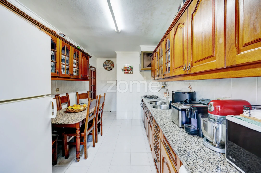 Apartamento T6 para Venda em Cacém e São Marcos Foto 13