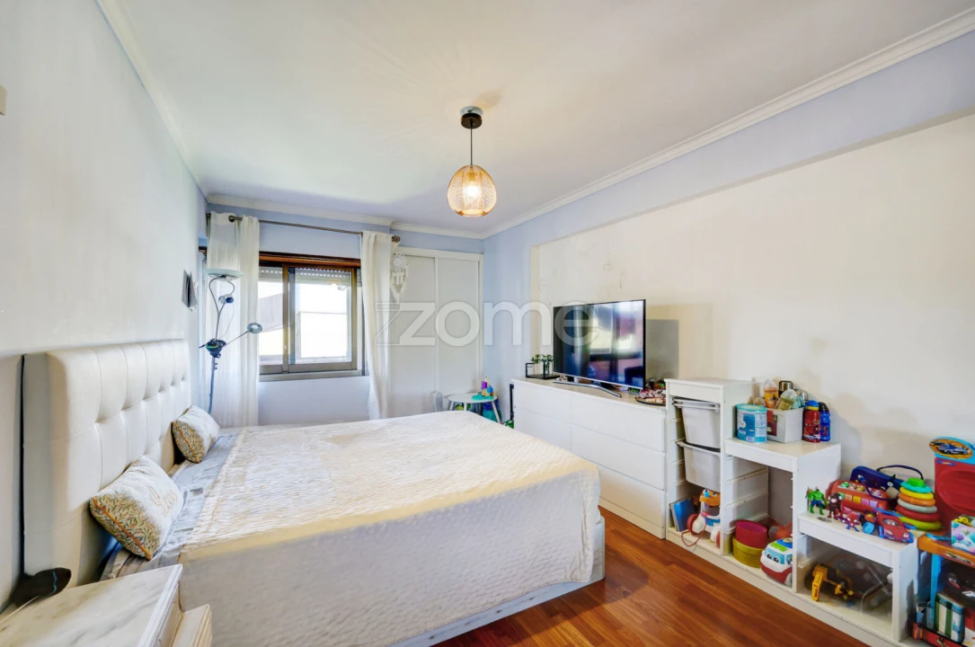 Apartamento T6 para Venda em Cacém e São Marcos Foto 18