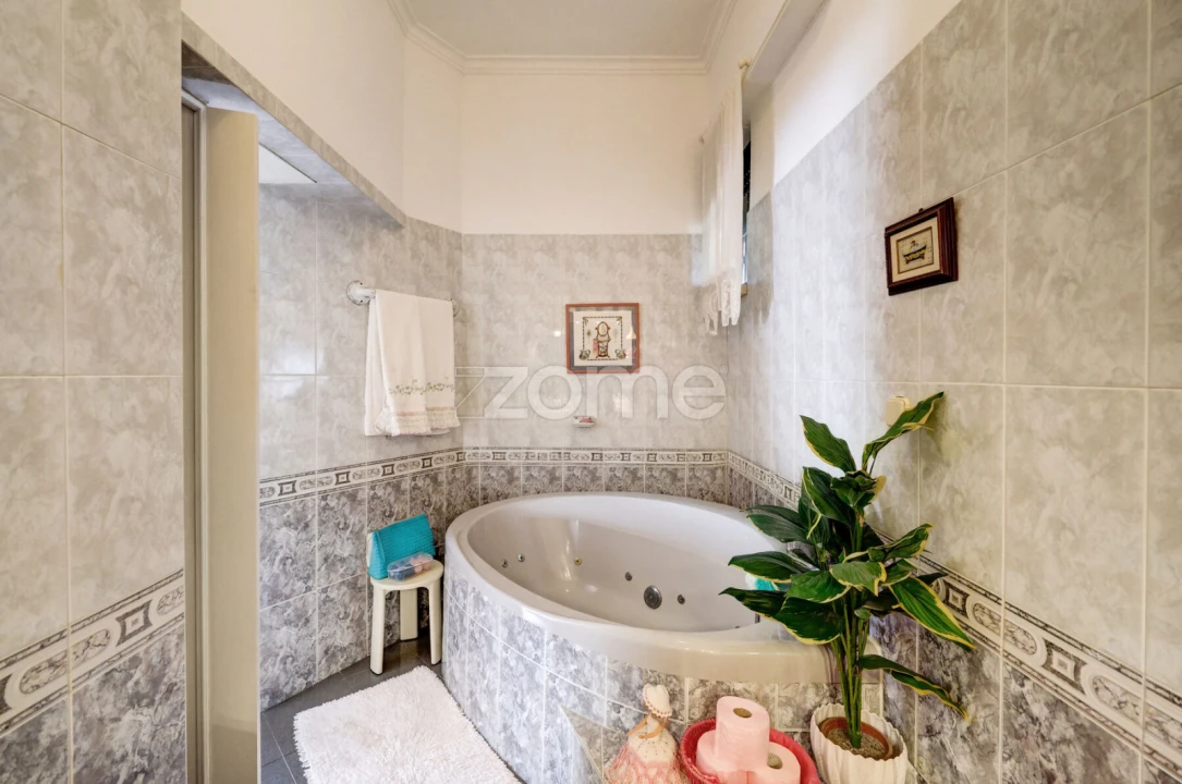 Apartamento T6 para Venda em Cacém e São Marcos Foto 30