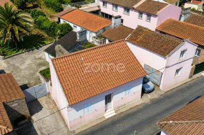 Moradia T1 para Venda em Arrifes