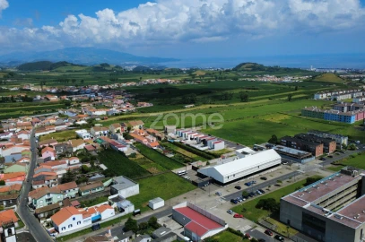 Moradia T1 para Venda em Arrifes