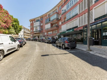Loja para Arrendamento em Alvalade