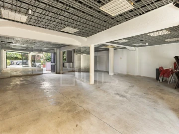 Loja para Arrendamento em Alvalade