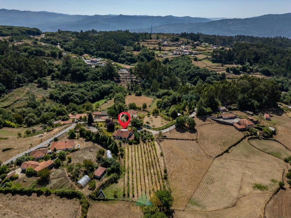 Moradia T4 para Venda em Miranda Foto 55