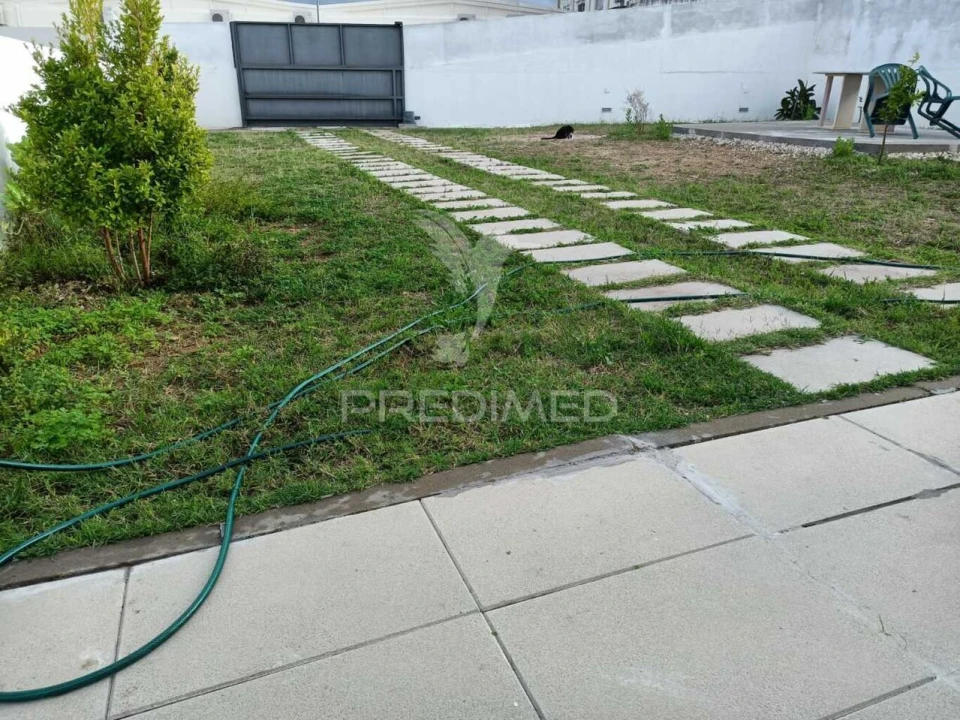 Moradia T5 para Venda em Caia, São Pedro e Alcáçova Foto 10