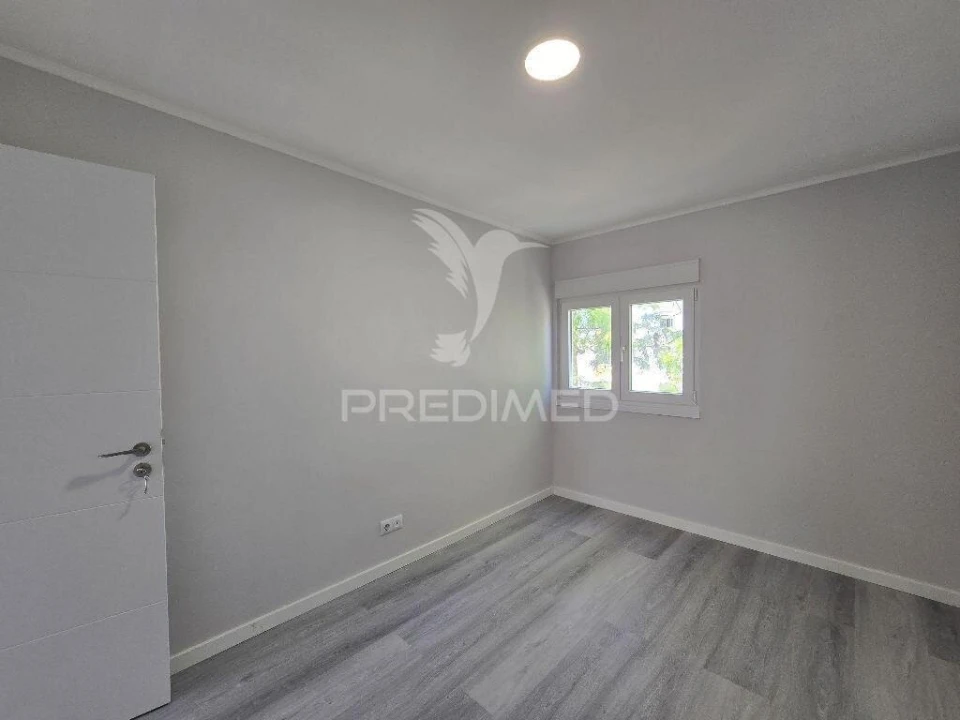 Apartamento T3 para Venda em Laranjeiro e Feijó Foto 13