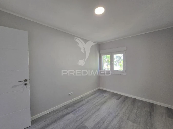 Apartamento T3 para Venda em Laranjeiro e Feijó Foto 13