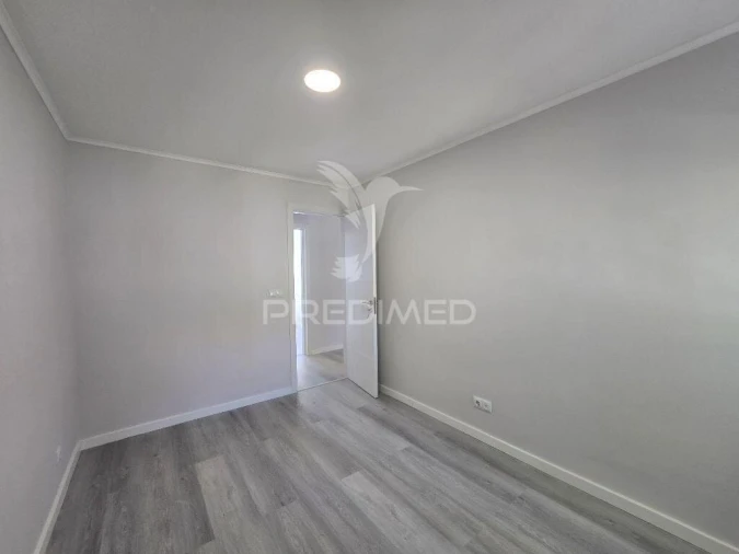 Apartamento T3 para Venda em Laranjeiro e Feijó Foto 14