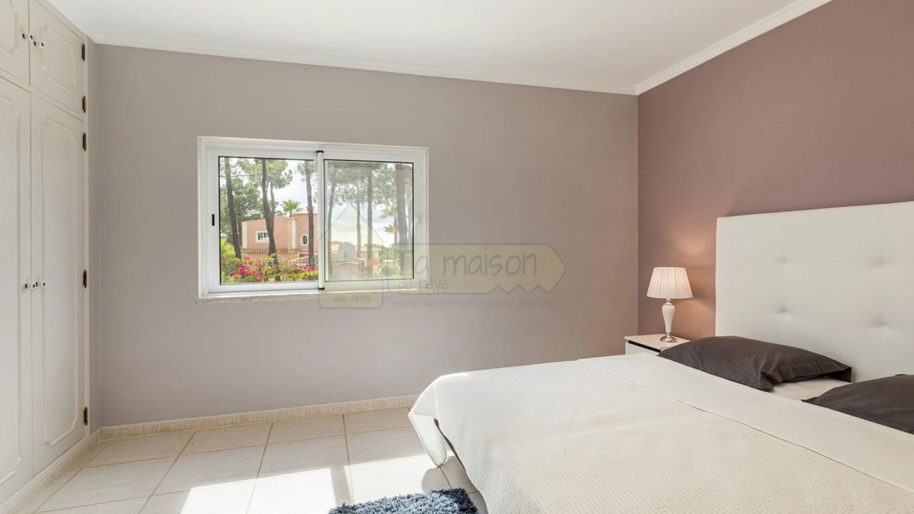 Moradia T4 para Venda em Almancil Foto 40