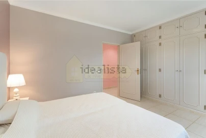 Moradia T4 para Venda em Almancil