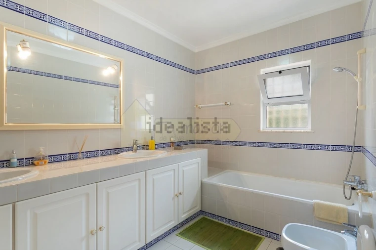 Moradia T4 para Venda em Almancil Foto 20