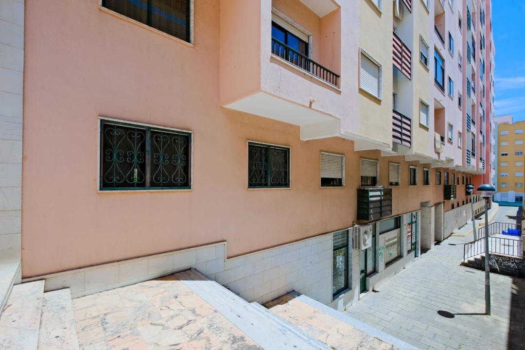 Apartamento T2 para Venda em Cacém e São Marcos Foto 18