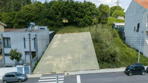 Terreno P/ Prédio para Venda em Gondomar (São Cosme), Valbom e Jovim
