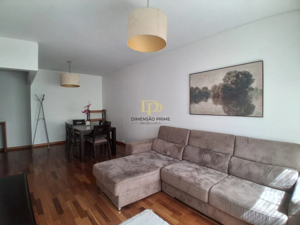 Apartamento T2 para Arrendamento em Pedrouços Foto 2