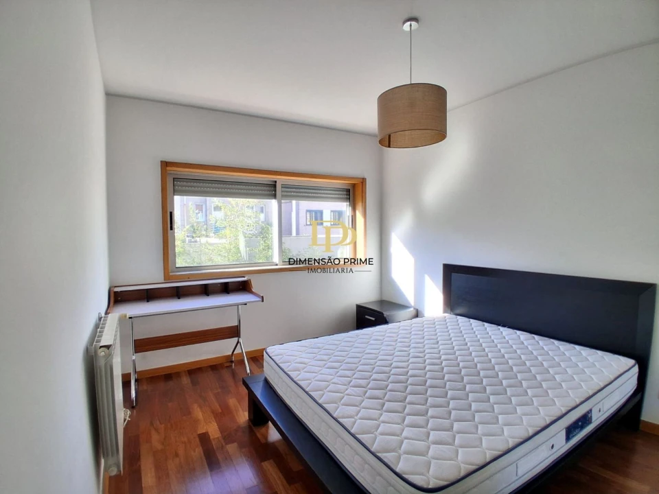 Apartamento T2 para Arrendamento em Pedrouços Foto 7