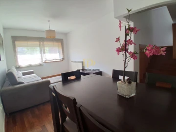 Apartamento T2 para Arrendamento em Pedrouços