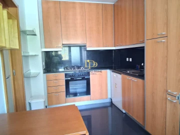 Apartamento T2 para Arrendamento em Pedrouços