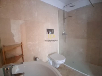 Apartamento T2 para Arrendamento em Pedrouços