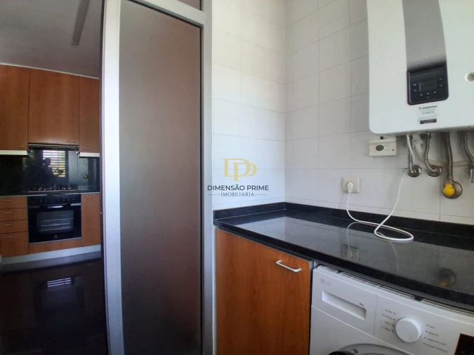 Apartamento T2 para Arrendamento em Pedrouços Foto 14