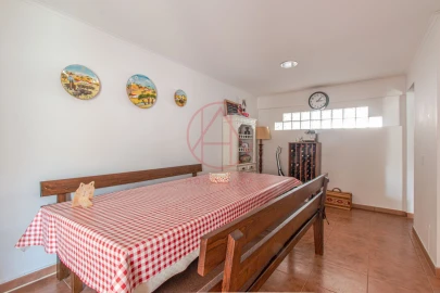 Moradia T4 para Venda em Santo Antonio da Charneca