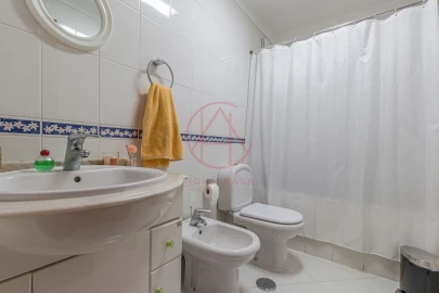 Moradia T4 para Venda em Santo Antonio da Charneca