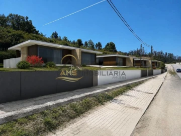 Moradia T3 para Venda em Cepães e Fareja