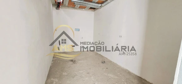 Moradia T3 para Venda em Cepães e Fareja