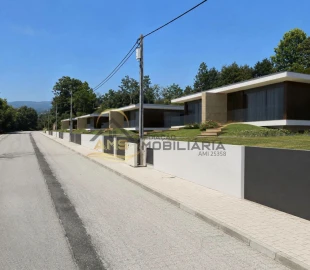 Moradia T3 para Venda em Cepães e Fareja
