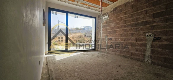 Moradia T3 para Venda em Cepães e Fareja