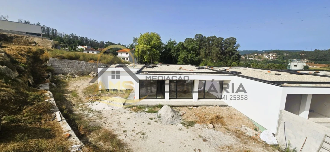 Moradia T3 para Venda em Cepães e Fareja Foto 26