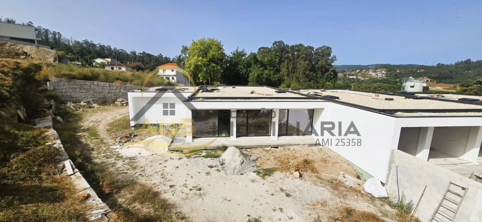 Moradia T3 para Venda em Cepães e Fareja Foto 4